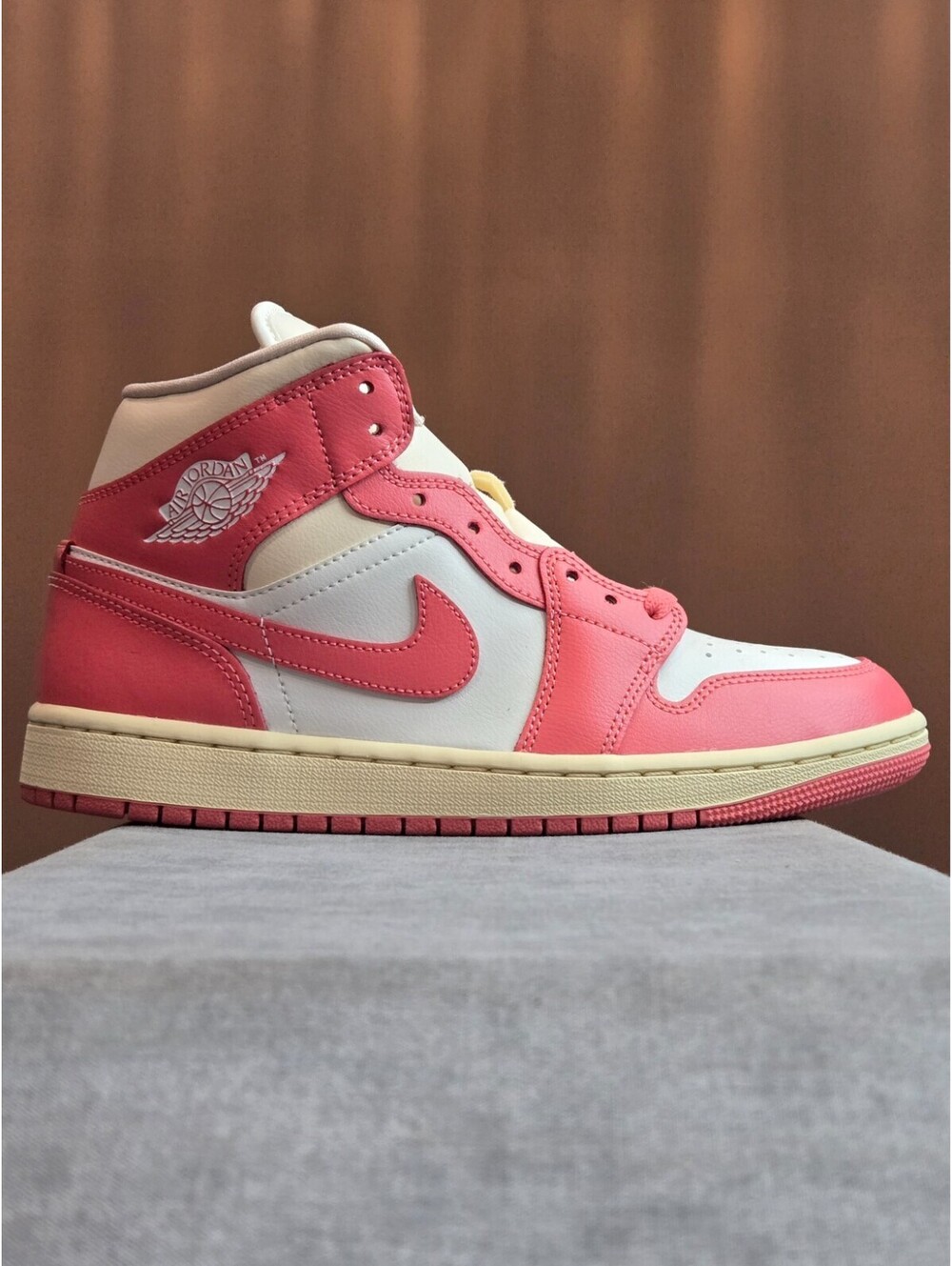 Nike Air Jordan 1 Mid - Sail / Pink Salt / Guava Ice (BQ6472-109) Women's 8 NIB